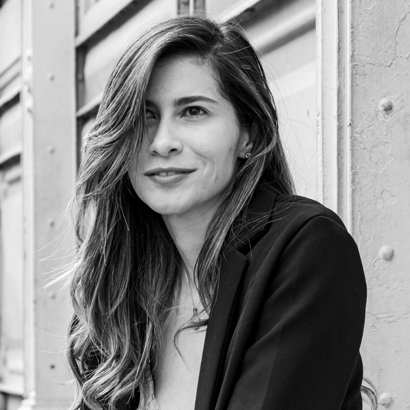 Gabriela Casasola | Senior Business & Marketing Strategist Senior | ROOMFLOW